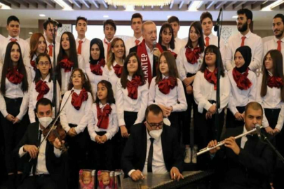 Şahinbey Koro ekibi, Cumhurbaşkanı ile şarkı söylemenin heyecanını yaşadı