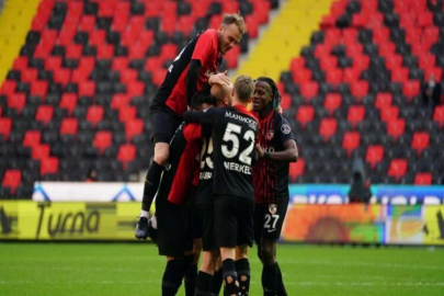 Gaziantep FK dağıttı