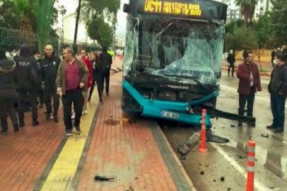 Freni patlayan şehiriçi yolcu otobüsü kontrolden çıktı: 5 yaralı