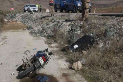 Motosiklet şarampole yuvarlandı:1 ölü