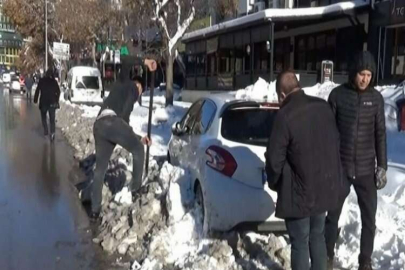 Gaziantep’te yoğun kar yağışı sonrası hayat normale dönüyor