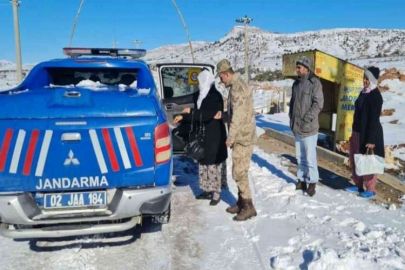 Diyaliz hastası kadının yardımına jandarma yetişti