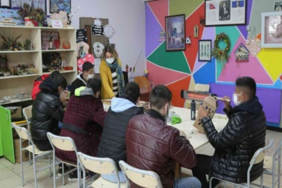 Hem bağımlılıktan kurtuluyorlar hem de iş sahibi oluyorlar