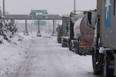 TAG Otoyolu trafiğe kapatıldı