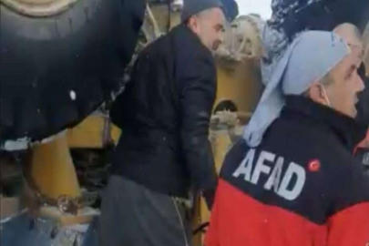Kar temizliği yaparken devrilen iş makinesinin altında kaldı