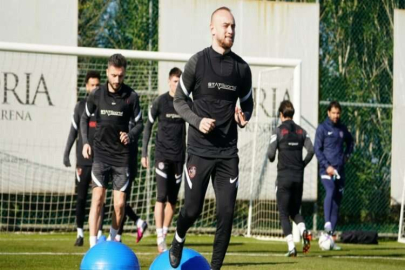 Hazırlıklar devam ediyor