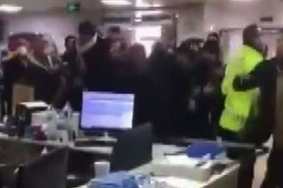 “Ambulans niye gecikti” deyip güvenlik görevlilerini böyle darp ettiler