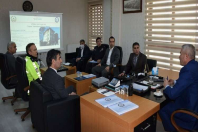 Besni’de emniyet müdürlüğü değerlendirme toplantısı yapıldı