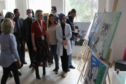 Sağlıkçılardan salgında kaybettikleri meslektaşlarının anısına resim sergisi