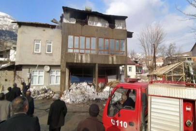 Çatı yangını korkuttu