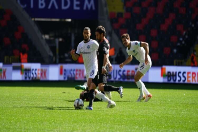 Gaziantep FK'ya DEMİR çarptı