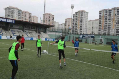 Şahinbey’de yüzlerce sporcu derece için mücadele etti