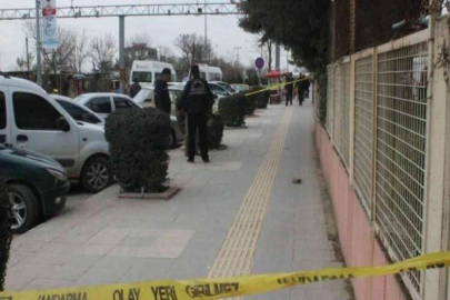 Hastane önünde karısına kurşun yağdırdı