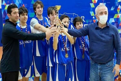 SANKO Okulları namağlup şampiyon oldu