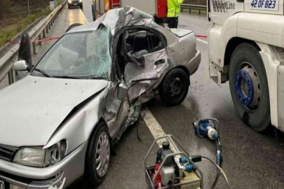 Tır, otomobile arkadan çarptı: 1 ölü, 1 yaralı