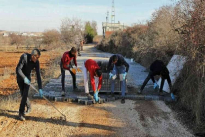 Erikli Mahallesinin tüm yollarına kilitli parke taşı döşendi