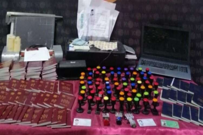 Resmi belgede sahtecilik yapan bir kişi tutuklandı