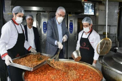 Gaziantep’te her gün bir mahallede iftarlık yemek dağıtılıyor