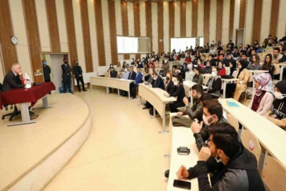 Vali Davut Gül, GAÜN öğrencileriyle bir araya geldi