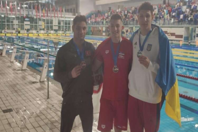 Şehitkamilli yüzücü Slovenya’da 3. oldu