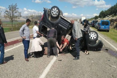 Gaziantep’te iki aracın çarpıştığı kazada can pazarı: 4 yaralı