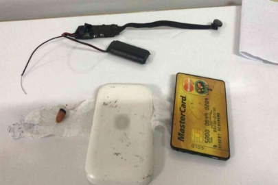 Ehliyet sınavında üzerinden kredi kartı görünümlü ’böcek’ çıktı