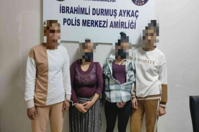 Polisten kaçarken çaldıkları parayı etrafa saçan 4 şüpheli yakalandı