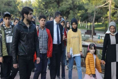 Fadıloğlu, yetimler ve anneleriyle iftarda buluştu