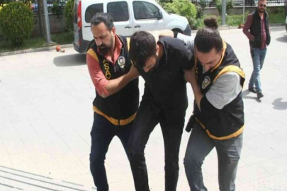 Ev arkadaşını çekiçle öldüren şahıs tutuklandı