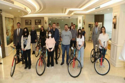 Gençlere yönelik düzenlenen yarışmalarda ödüller sahibini buldu