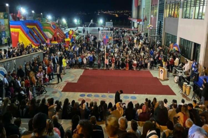 BAHÇEŞEHİR'DE 23 NİSAN KUTLAMASI