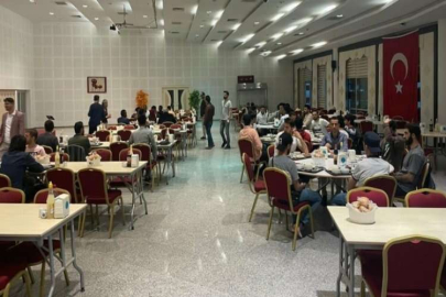 Üniversite yönetimi Erasmus’u kazanan öğrencilerle bir araya geldi