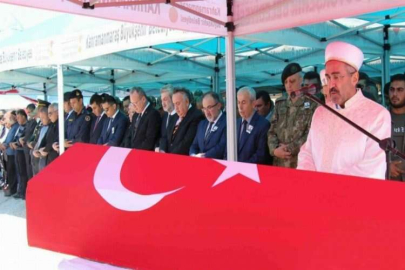 Şehit sözleşmeli Er Fırat Canlı son yolculuğuna dualarla uğurlandı