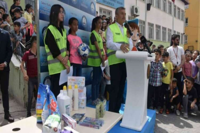 Evinin önünü temiz tutana hijyen seti hediye