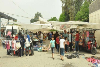 Bayram alışverişi pazarcıların yüzünü güldürdü