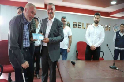 İhtiyaç sahibi ailelere sosyal yardım kartı dağıtıldı