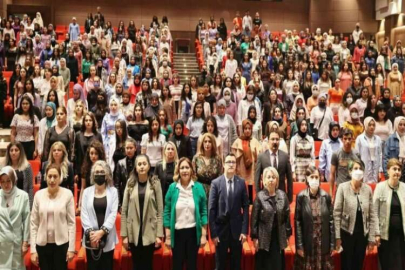 GAÜN’de ’Dünya Ebeler Günü’ sempozyumu düzenlendi