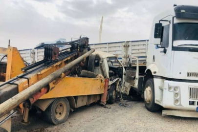 Vinç tırla çarpıştı: 3 yaralı