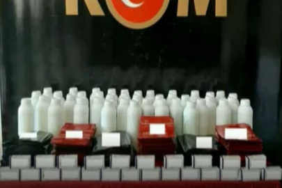 Gaziantep polisinde kaçak ilaç ve nargile operasyonu