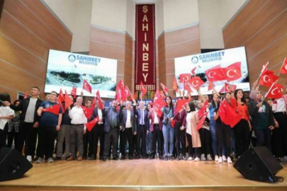 Tahmazoğlu, Çanakkale yolcusu öğrencilerle buluştu