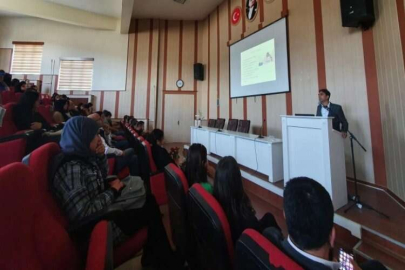 Kilis’te kuantum felsefesi anlatıldı