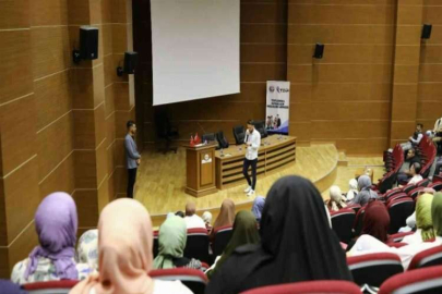 Necip Fazıl Kısakürek GAÜN’de şiirlerle anıldı