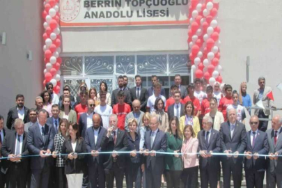 Berrin Topçuoğlu Anadolu Lisesi düzenlenen törenle eğitime açıldı