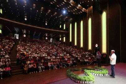 Gri Koç Şahinbeyli öğrencilerle bir araya geldi