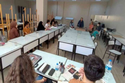 Halı tasarımcısı öğrencilerin sektör buluşması