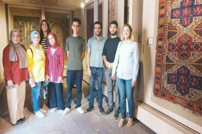 Üniversite öğrencilerinden halı ve kilim müzesine ziyaret