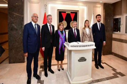 Bakan Nebati’den Gaziantep Büyükşehir Belediyesini ziyaret