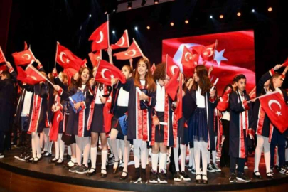 İlkokul öğrencilerinde mezuniyet coşkusu
