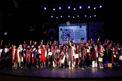 GAÜN Güzel Sanatlar Fakültesi’nde mezuniyet coşkusu