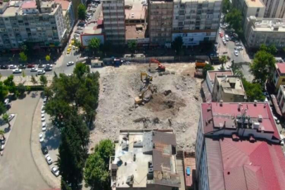 'Dünyanın en saçma binası’ tarih oldu, geriye moloz yığınları kaldı